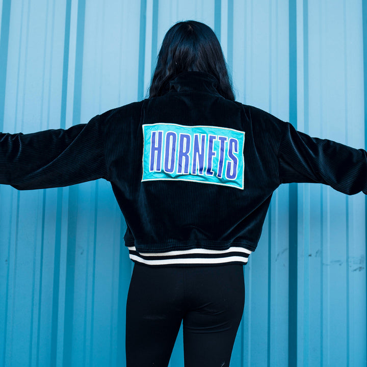 Women's Oversized Hornets Crop (Size XL)